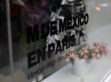 M de México